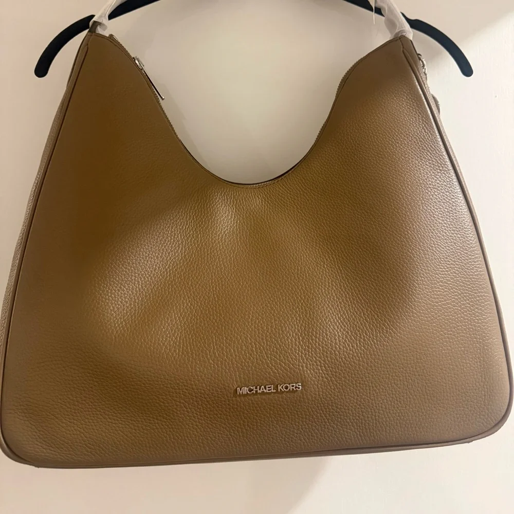 Michael Kors chic versatile